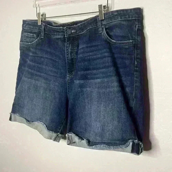 Kut From the Kloth Cuffed Dark Denim Shorts 22W #34 - Picture 3 of 6